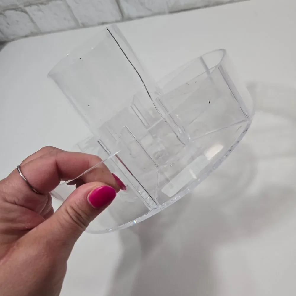 Circle, moveable makeup holder